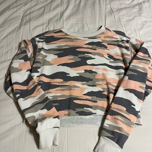 🎀 Reflex Pink Camo Cropped Sweatshirt